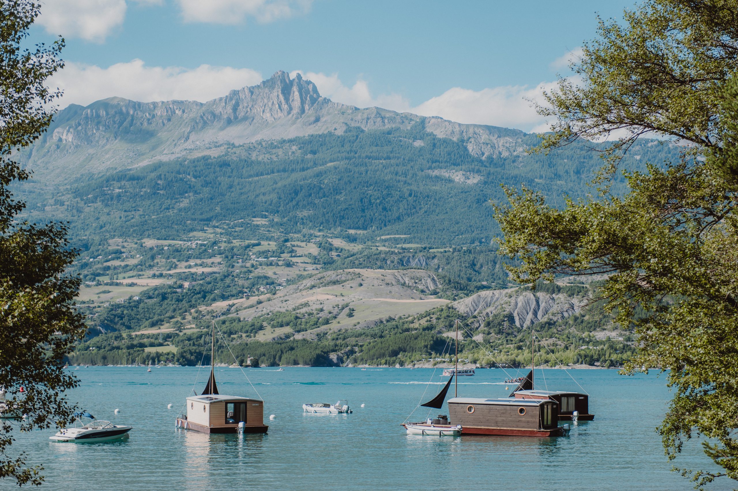 toues cabanées du lac - paillote du lac