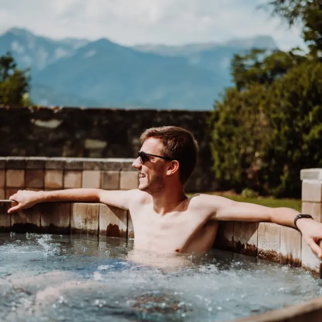 J-7 avant la fête des pères!
Offrez lui un moment à part avec un brunch spécial pour bien démarrer la journé et un soin au spa pour un moment de détente et de bien être.

#larobeyere #myhautesalpes #serreponcon #embrun #visitsouthoffrance